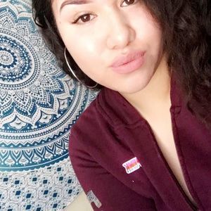 Meet your Posher, Faith